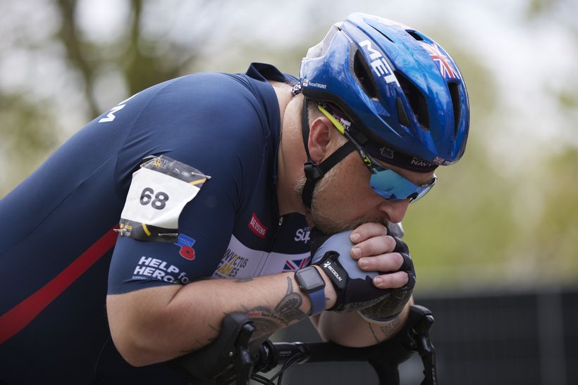 Image of Russell cycling at the Invictus Games